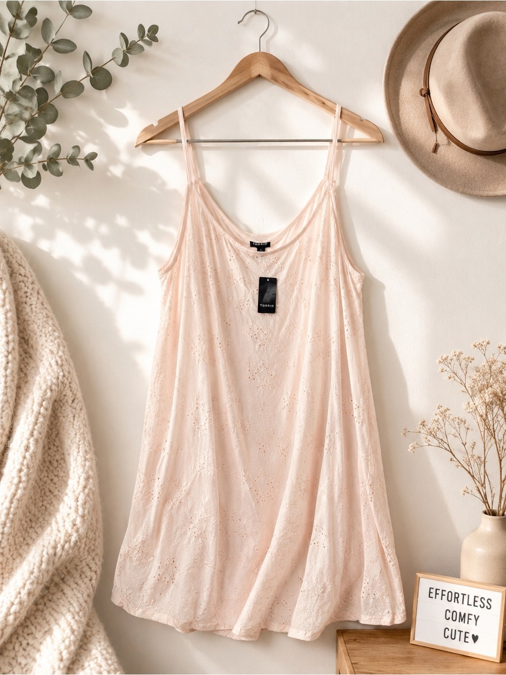 Torrid Eyelet Swing Tank Top 1X Blush Pink Flowy Summer Camisole